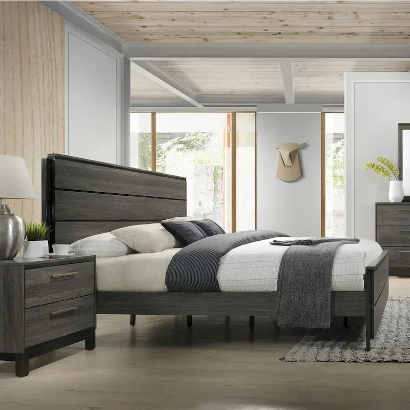 Roundhill Furniture Ioana Antique Grey Wood 5-piece King Size Bedroom Set