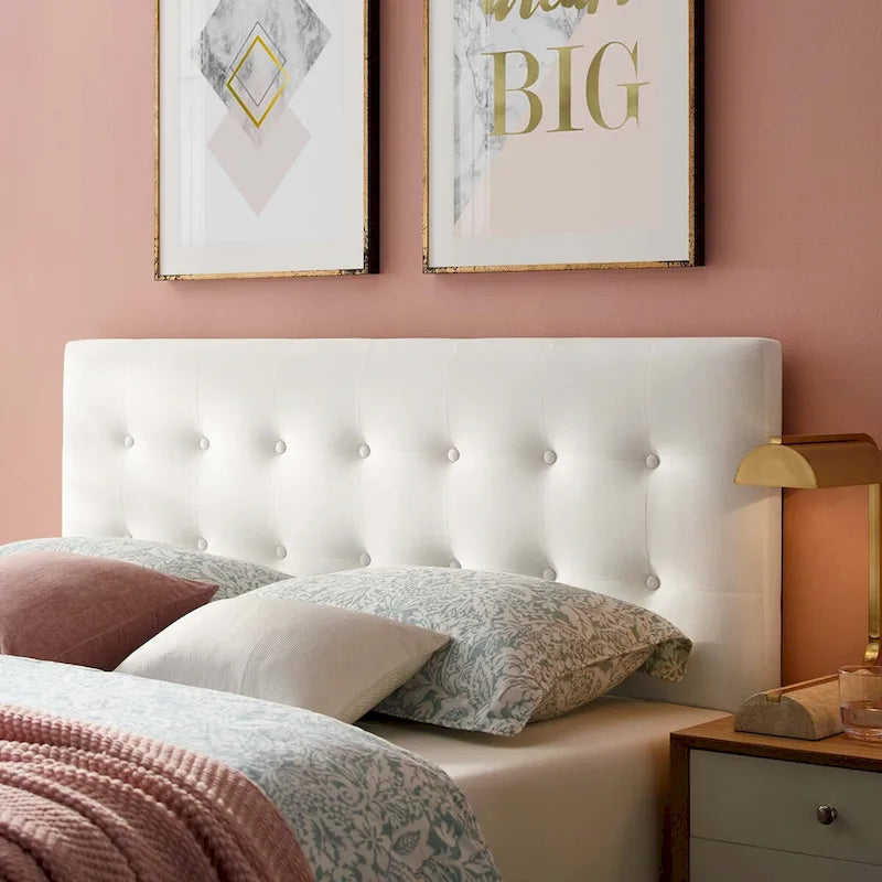 Carson Carrington Labbgard Queen Tufted Velvet Headboard